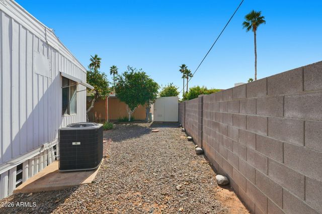 150 S WINDSOR -- R128, Mesa, AZ 85204