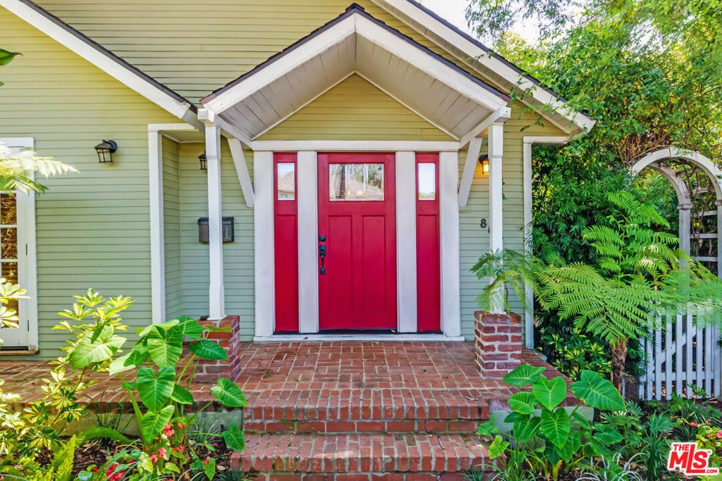 866 N Doheny Drive, West Hollywood, CA 90069