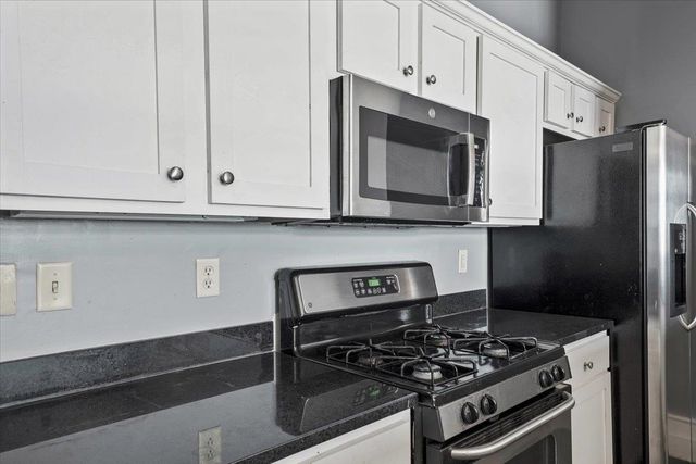 648 S Riverside Dr Apt 207, Memphis, TN 38103