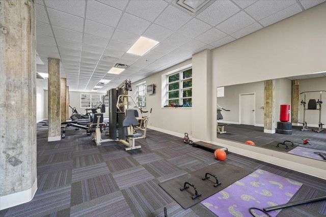 648 S Riverside Dr Apt 207, Memphis, TN 38103