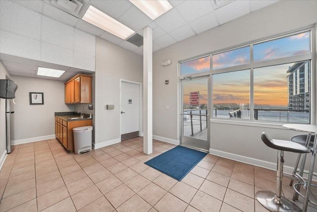 648 S Riverside Dr Apt 207, Memphis, TN 38103