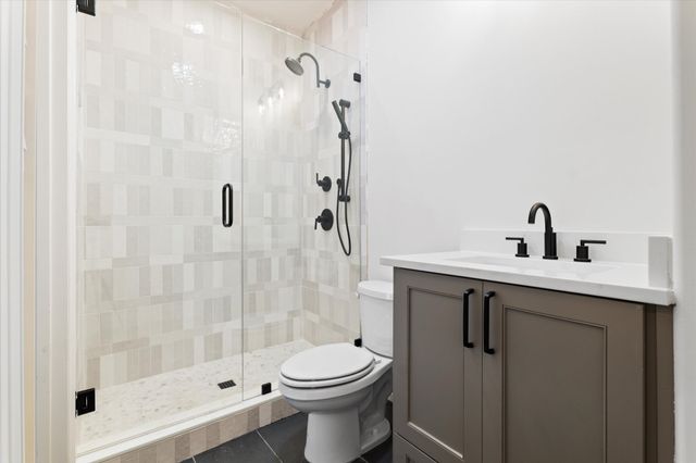 5552 Vaden Street, The Colony, TX 75056