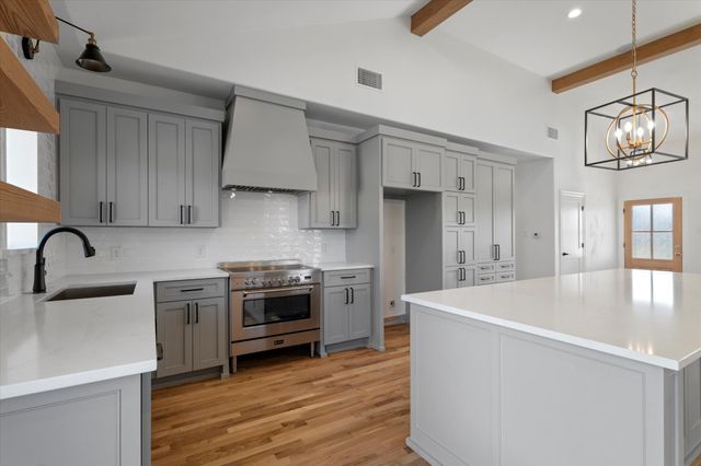 5552 Vaden Street, The Colony, TX 75056