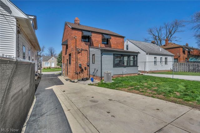 4911 Tuxedo Avenue, Parma, OH 44134
