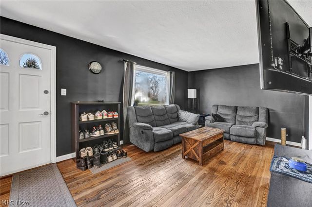 4911 Tuxedo Avenue, Parma, OH 44134
