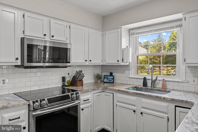 209 E FAIRWOOD DR, Chalfont, PA 18914