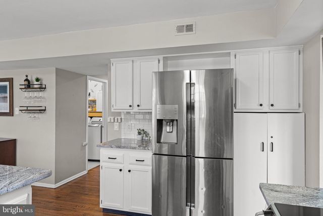 209 E FAIRWOOD DR, Chalfont, PA 18914