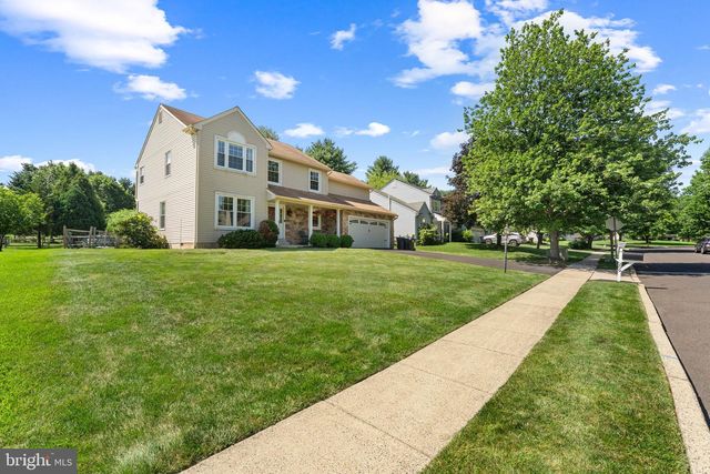 209 E FAIRWOOD DR, Chalfont, PA 18914