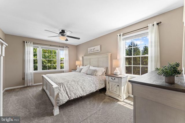 209 E FAIRWOOD DR, Chalfont, PA 18914