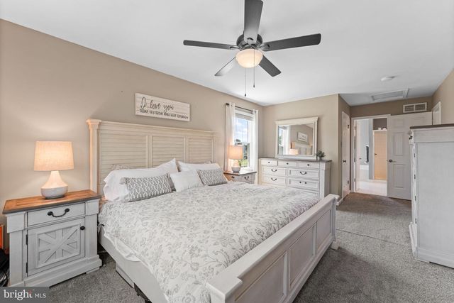 209 E FAIRWOOD DR, Chalfont, PA 18914