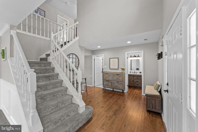 209 E FAIRWOOD DR, Chalfont, PA 18914