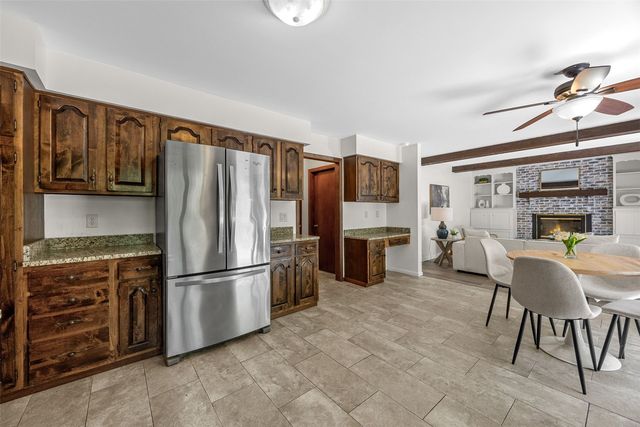 7 West View Acres, Iowa City, IA 52240