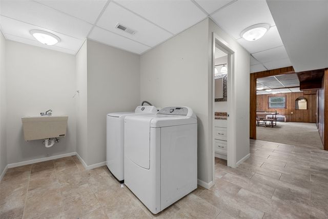 7 West View Acres, Iowa City, IA 52240