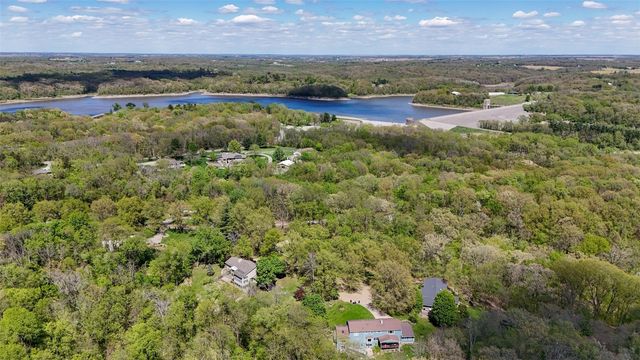 7 West View Acres, Iowa City, IA 52240
