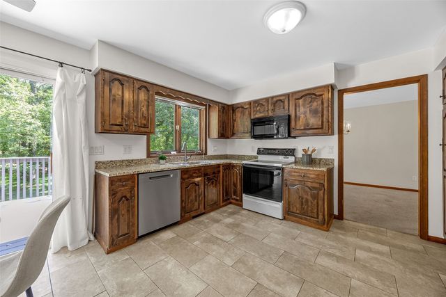 7 West View Acres, Iowa City, IA 52240