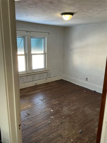 1130 E Breckenridge Street, Ferndale, MI 48220