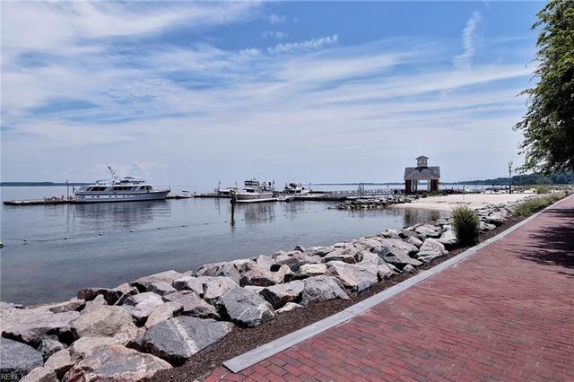 101 Burnt Bridge WAY, Yorktown, VA 23692