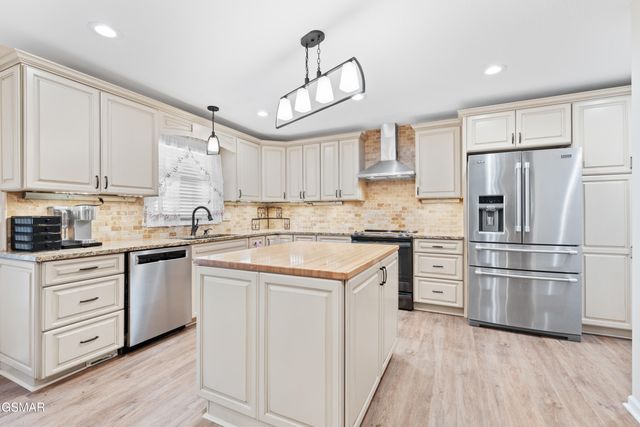 1623 McKinley View Boulevard, Sevierville, TN 37862