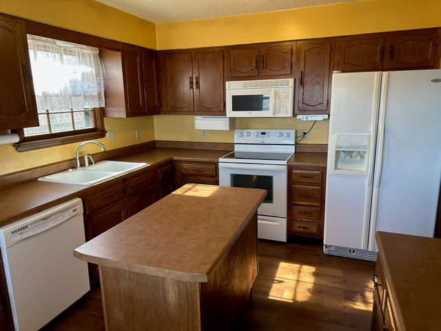 3100 State Highway Dd, Branson West, MO 65737