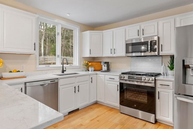 7 Rooks Way, Westford, MA 01886