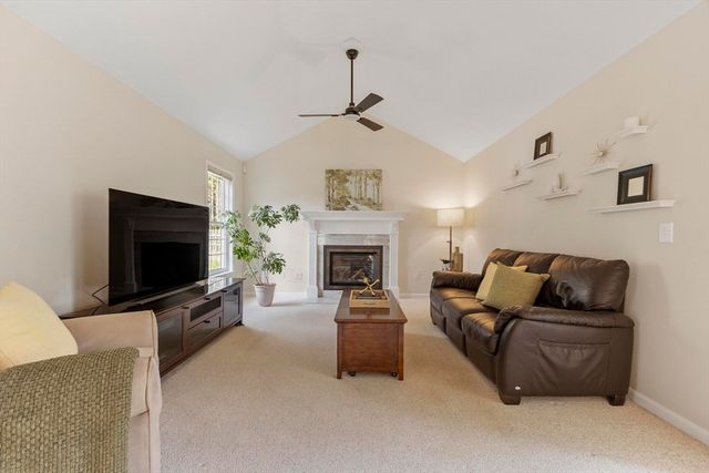 7 Rooks Way, Westford, MA 01886