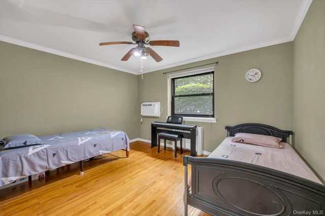 44 Terrace Circle 1D, Great Neck, NY 11021