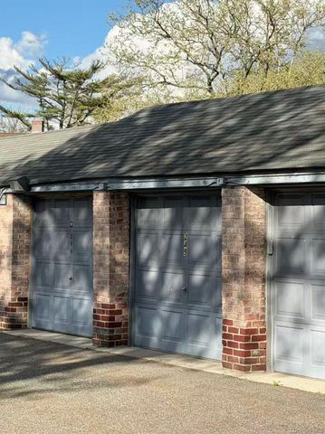 44 Terrace Circle 1D, Great Neck, NY 11021