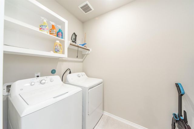 1915 Meadow Trail Drive, Missouri City, TX 77459