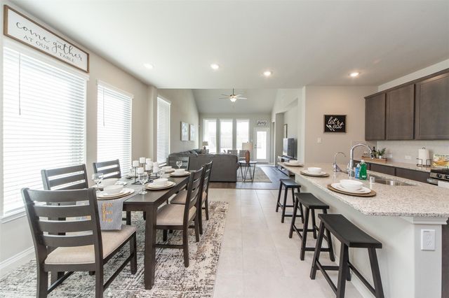1915 Meadow Trail Drive, Missouri City, TX 77459