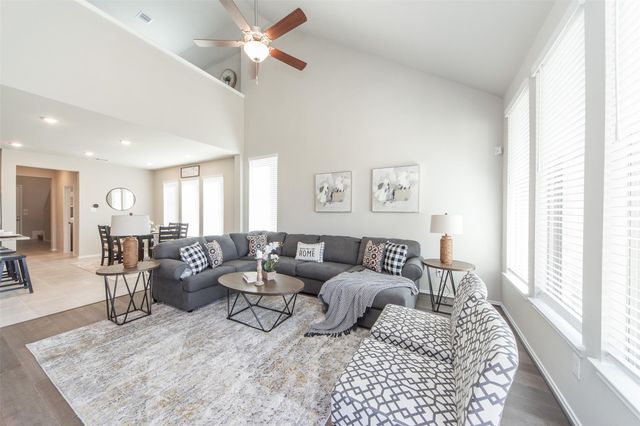 1915 Meadow Trail Drive, Missouri City, TX 77459