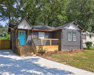 25 Mildred Place, Atlanta, GA 30318
