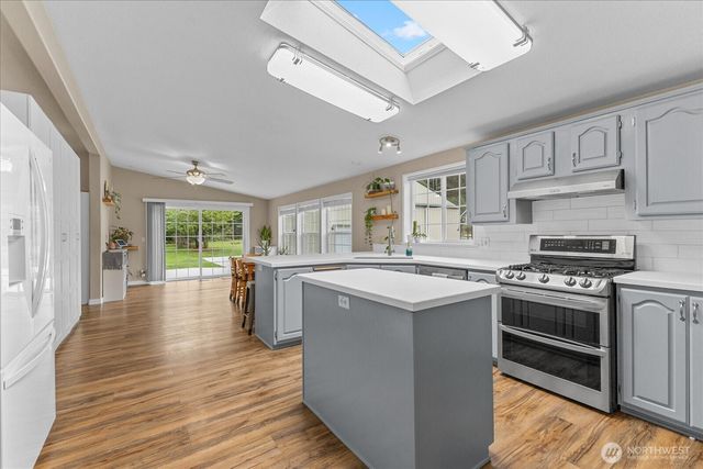22814 283rd Avenue SE, Maple Valley, WA 98038