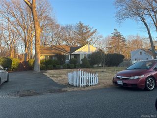 66 Eatondale Avenue, Blue Point, NY 11715