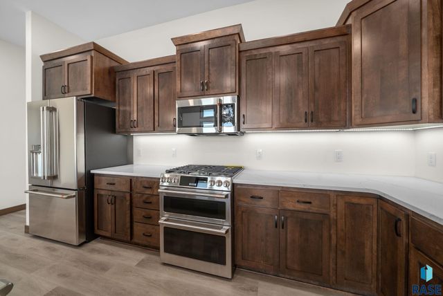 7804 E Bull Pine Trl Trail, Sioux Falls, SD 57110