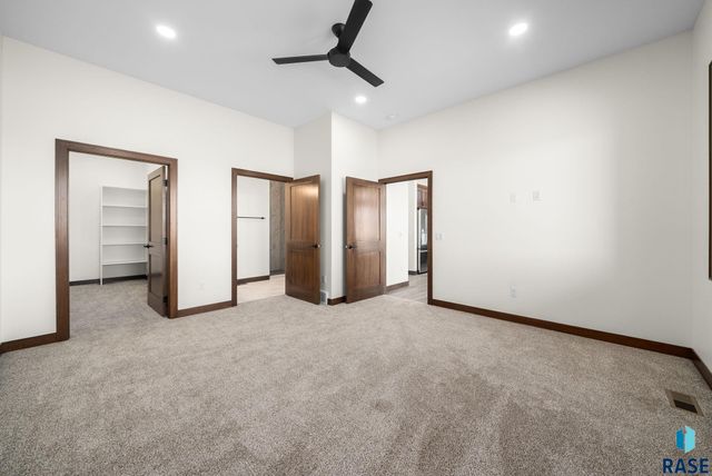 7804 E Bull Pine Trl Trail, Sioux Falls, SD 57110