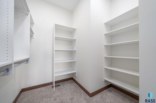 7804 E Bull Pine Trl Trail, Sioux Falls, SD 57110