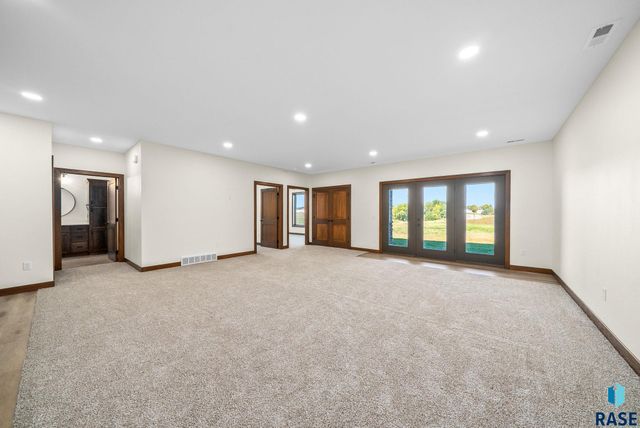 7804 E Bull Pine Trl Trail, Sioux Falls, SD 57110