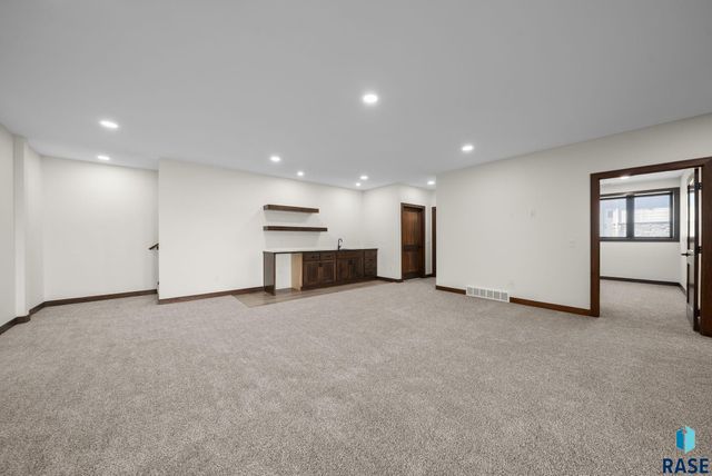 7804 E Bull Pine Trl Trail, Sioux Falls, SD 57110