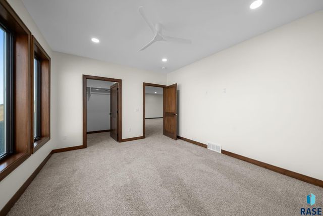 7804 E Bull Pine Trl Trail, Sioux Falls, SD 57110