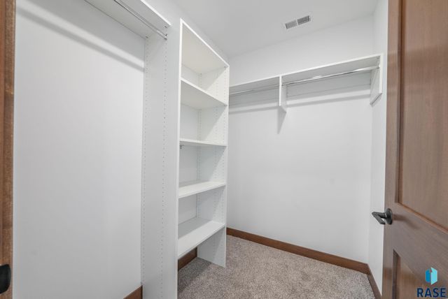 7804 E Bull Pine Trl Trail, Sioux Falls, SD 57110