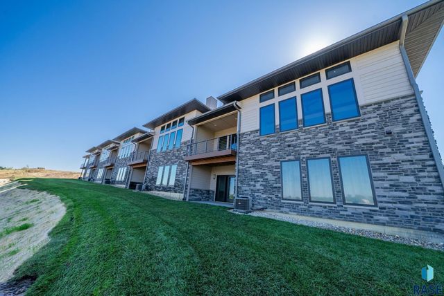 7804 E Bull Pine Trl Trail, Sioux Falls, SD 57110