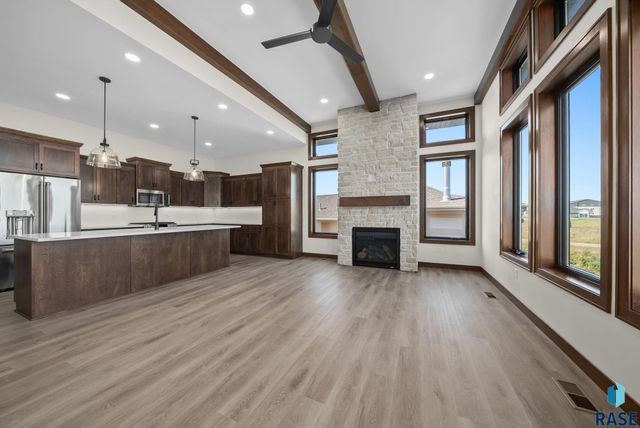 7804 E Bull Pine Trl Trail, Sioux Falls, SD 57110