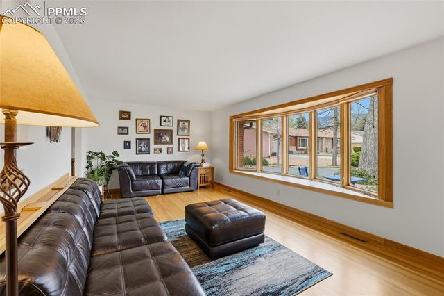 417 Union Place, Colorado Springs, CO 80906