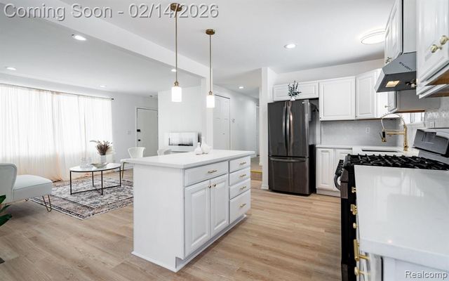 43201 Penny Drive, Sterling Heights, MI 48314