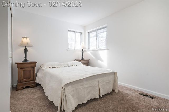 43201 Penny Drive, Sterling Heights, MI 48314