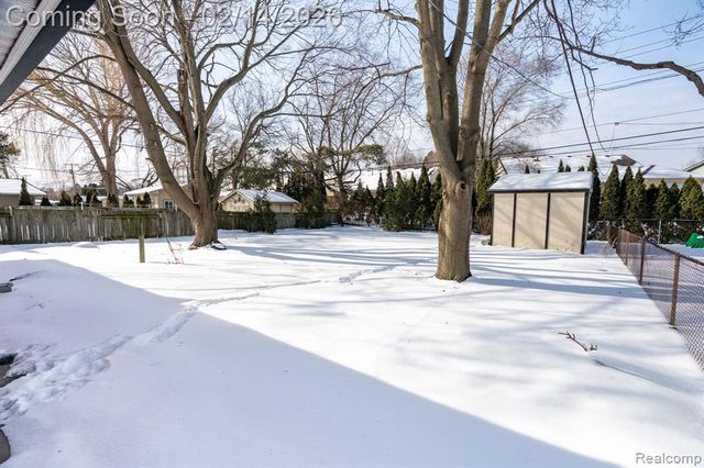 43201 Penny Drive, Sterling Heights, MI 48314