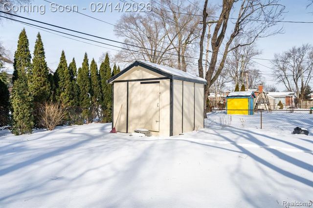 43201 Penny Drive, Sterling Heights, MI 48314