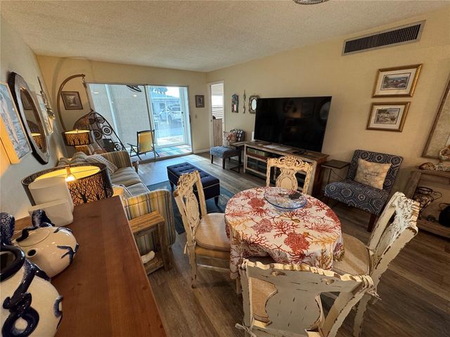 1400 TARPON CENTER DRIVE 111, Venice, FL 34285