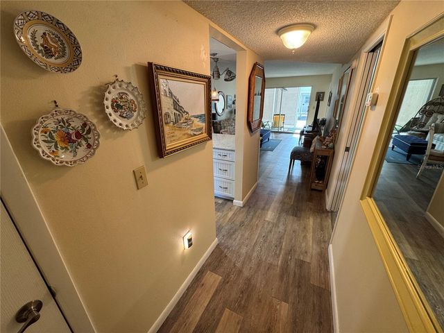 1400 TARPON CENTER DRIVE 111, Venice, FL 34285