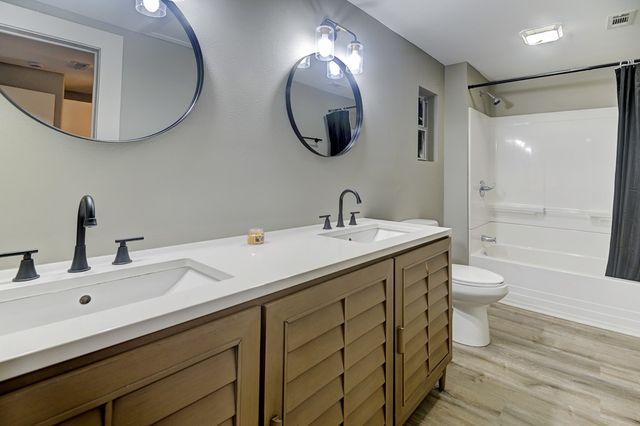 140 N Commerce Street, Slocomb, AL 36375